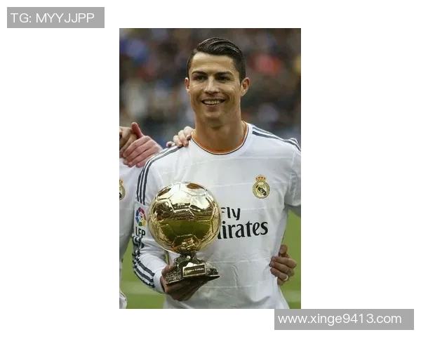 扫描足球明星二维码，快速关注球员动态与赛事信息，了解更多精彩内容！