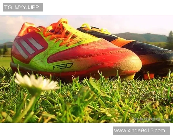 足球鞋袋球星图案大集结精选 独家设计与经典回顾